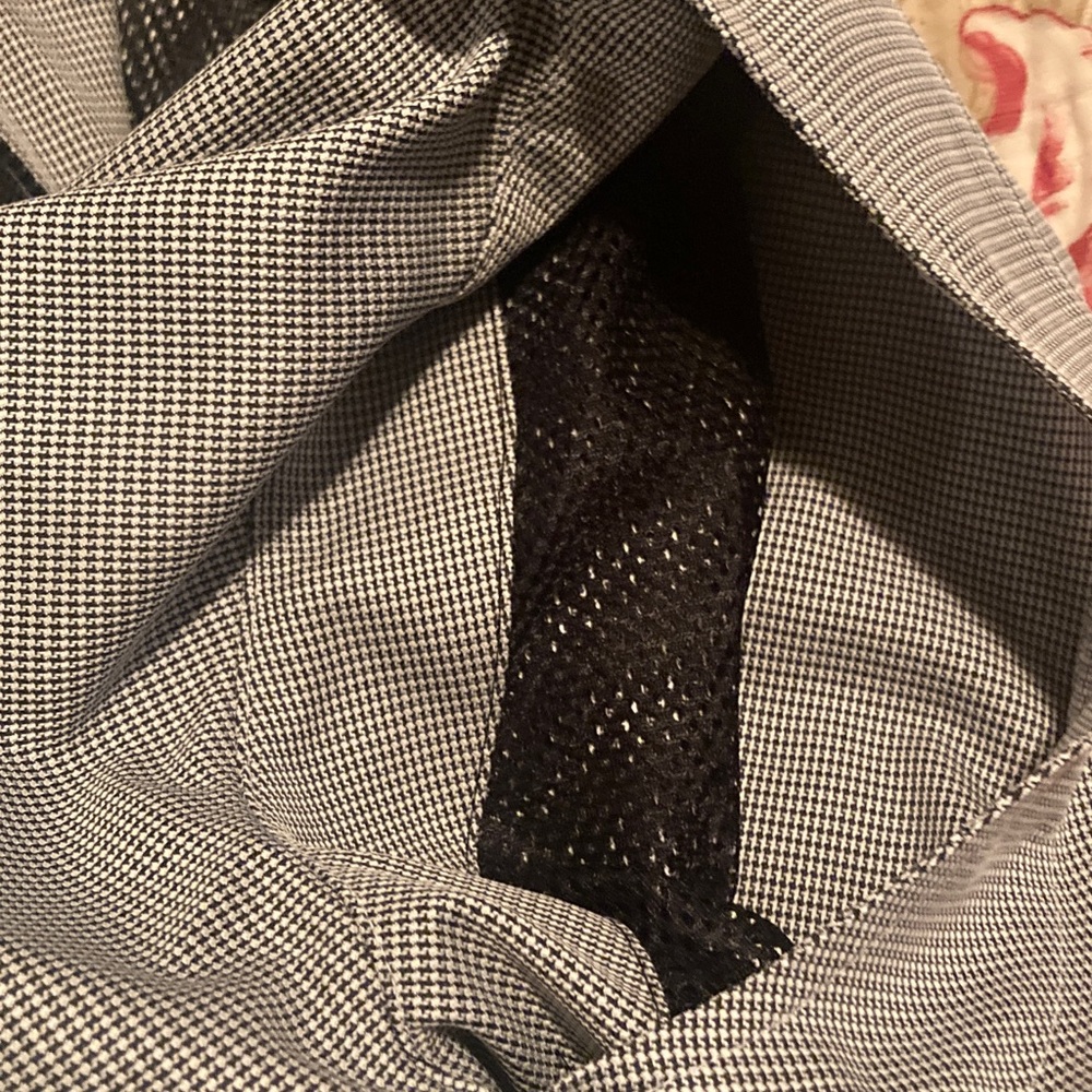 Women’s Liz Golf Black and Gray patterned quarter zip - Picture 4 of 4